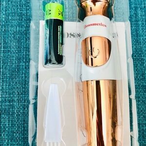 NWT Glossmetics Hair Removal Devise.